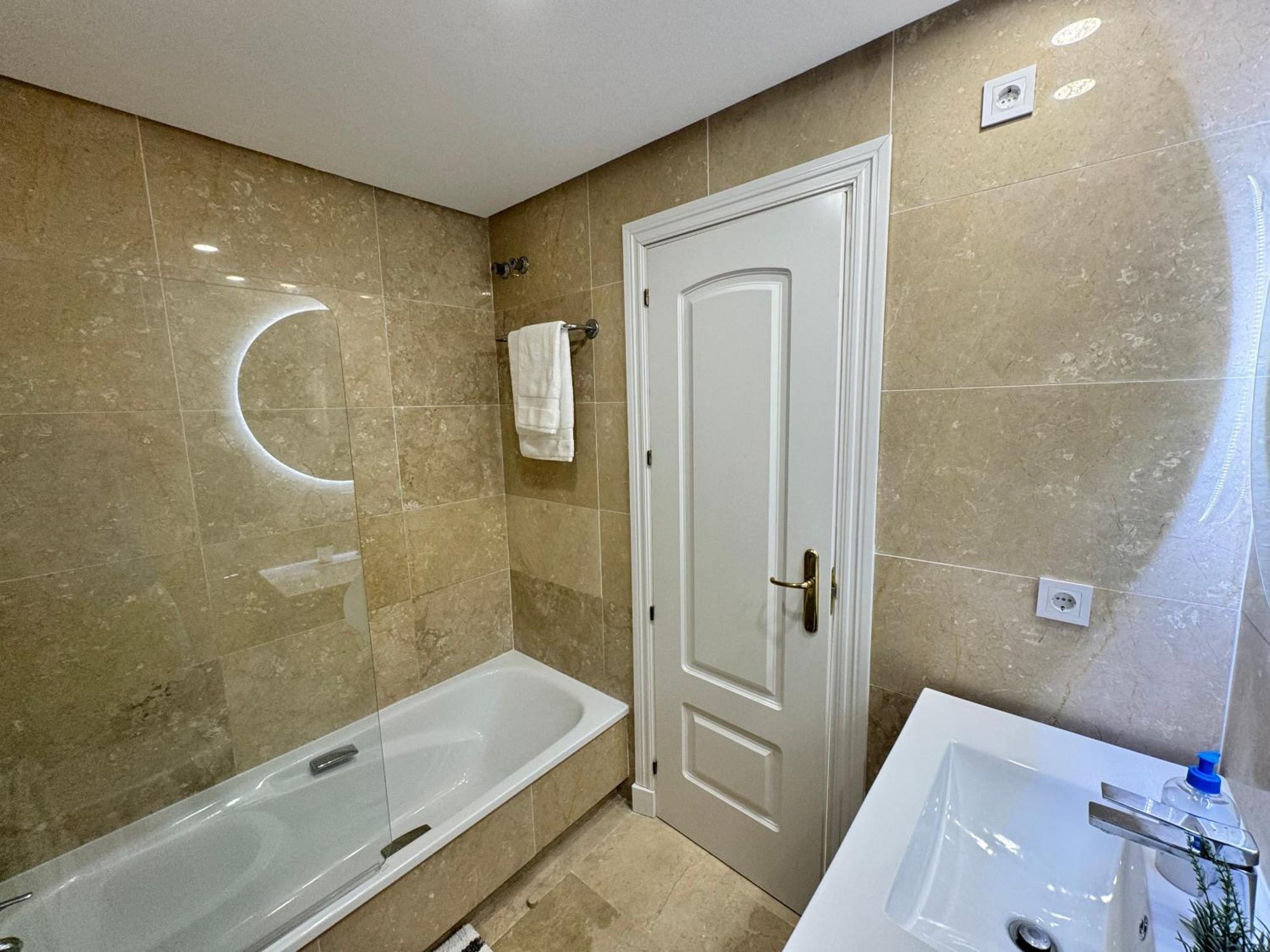 Puerto De La Duquesa Apartment Manilva Ngoại thất bức ảnh
